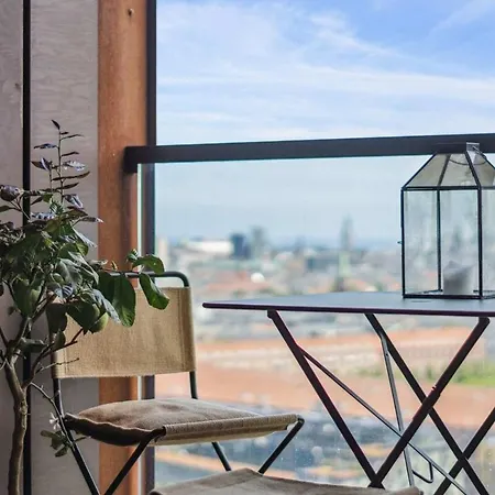 Spacious In V With Balcony