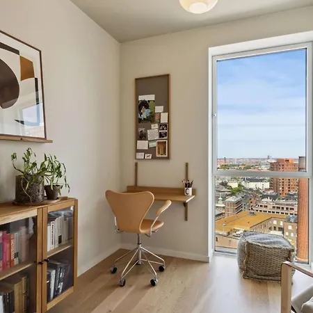 Spacious In V With Balcony Kopenhagen